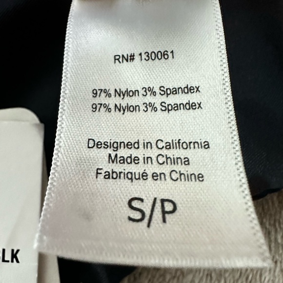 L Space Tara Rib Bikini Top Black NWT ❤️ S/P - Picture 10 of 11